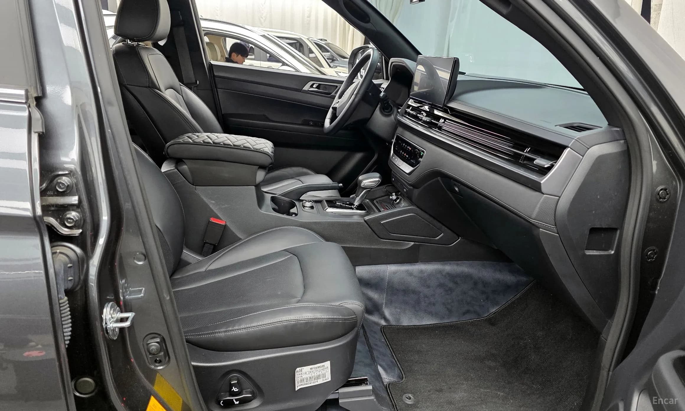 Rexton Sports Khan