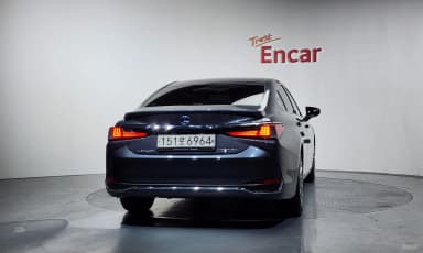 ES300h 7th Generation