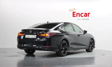 ES300h 7th Generation