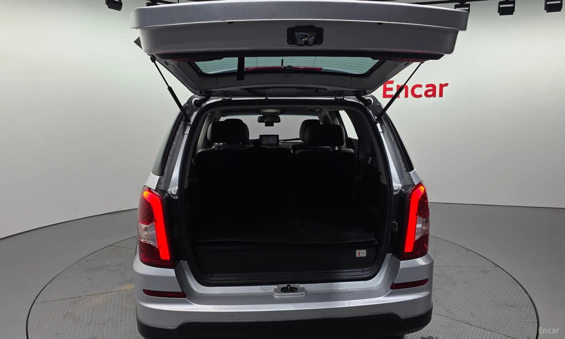 Rexton W