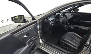 ES300h 7th Generation