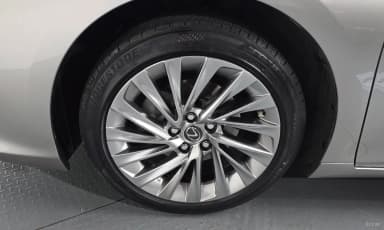 ES300h 7th Generation