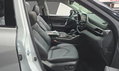 Highlander 4th generation