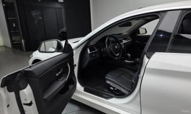 Series 4 (F32)