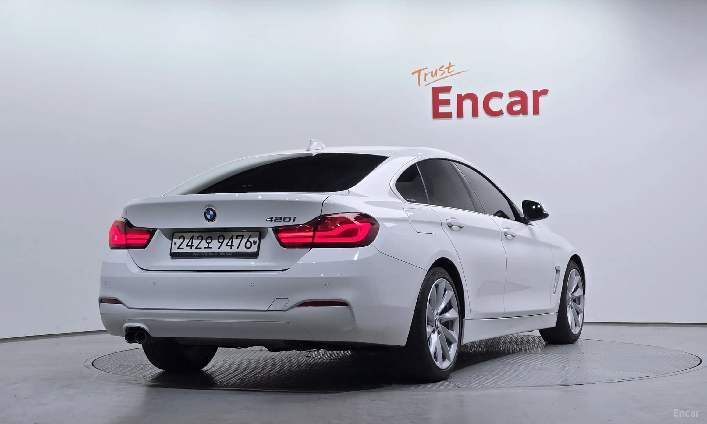 Series 4 (F32)