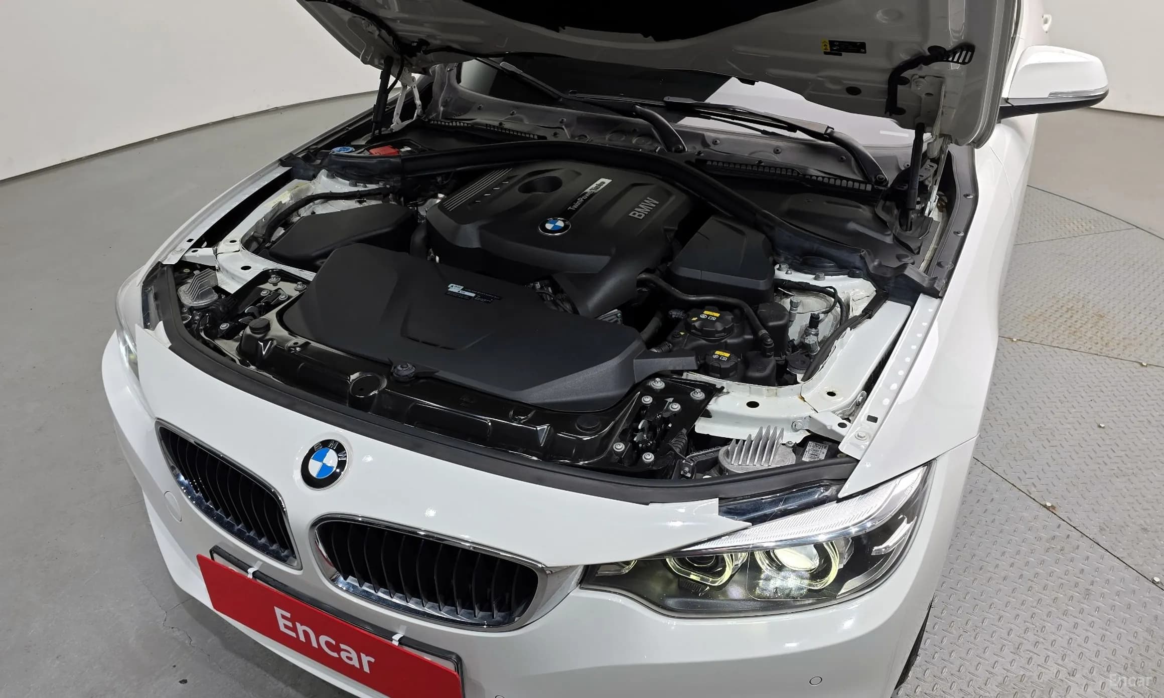 Series 4 (F32)