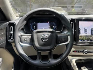 XC40