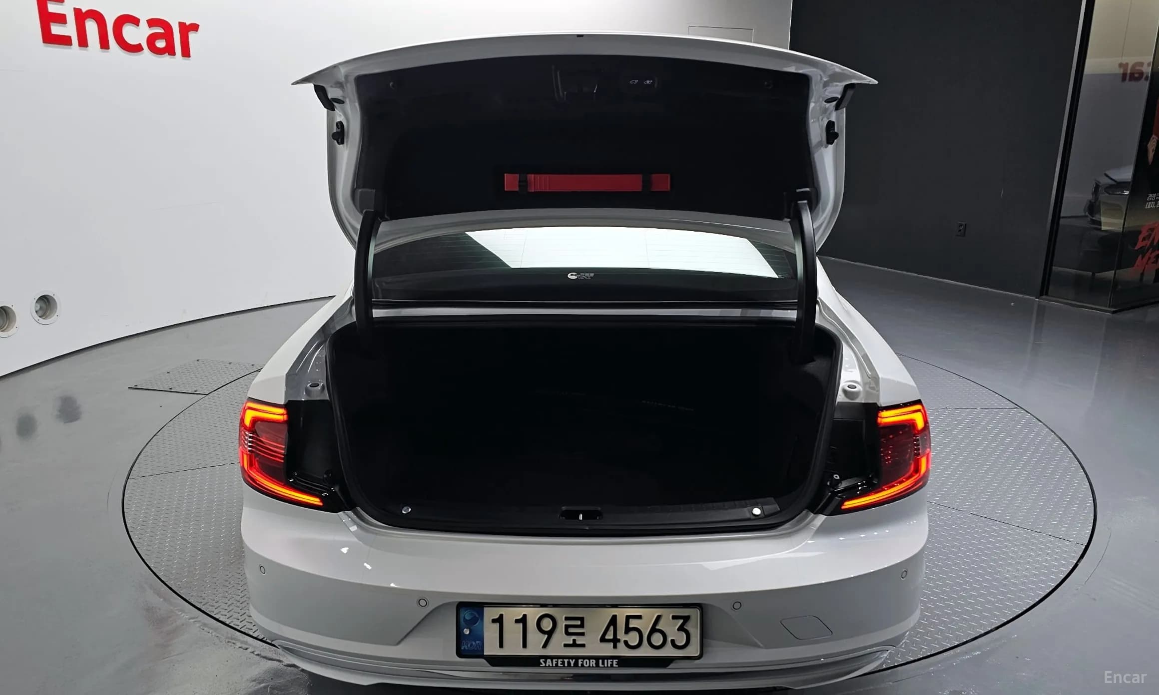 S90