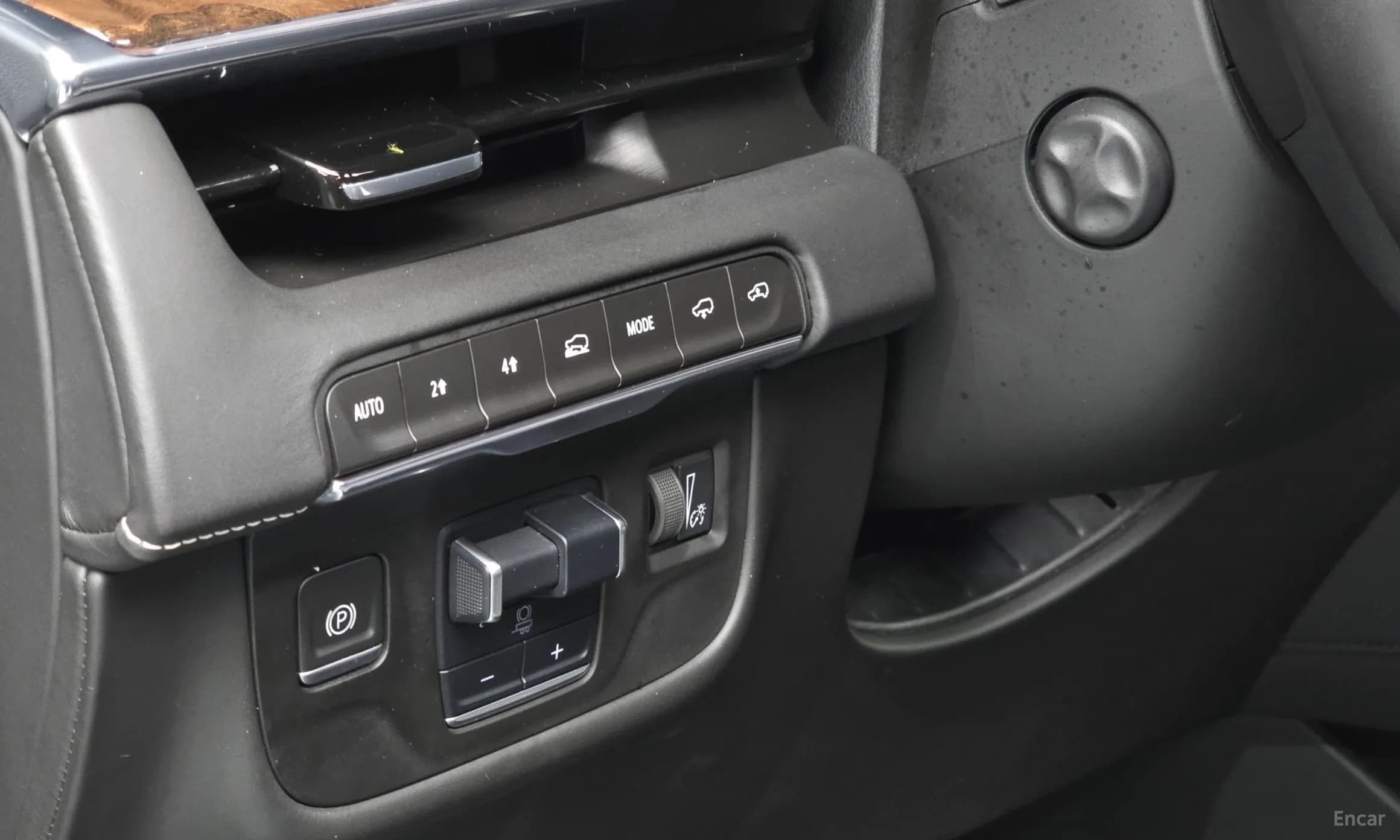 Escalade 5th Generation