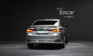 ES300h 7th Generation