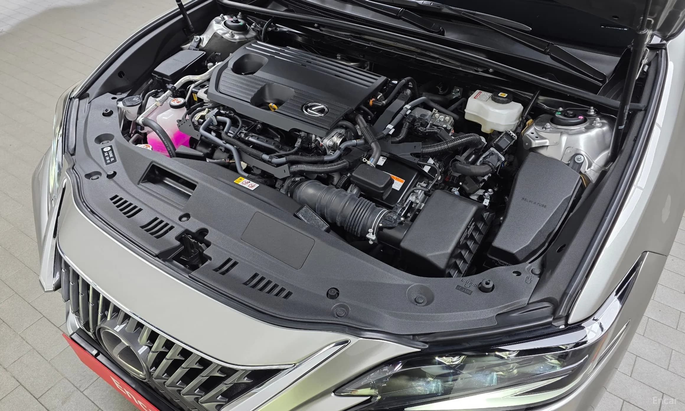 ES300h 7th Generation