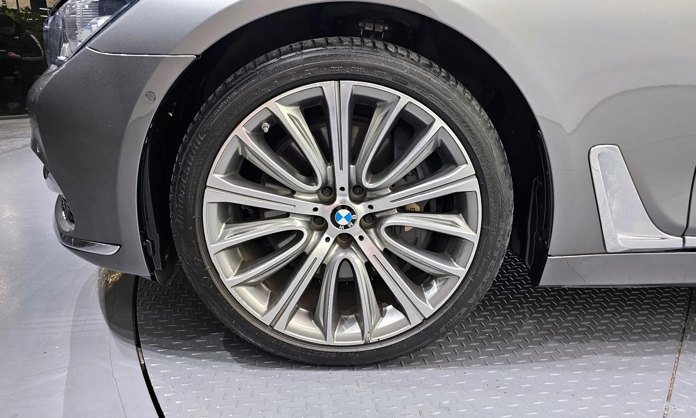 7 Series (G11)