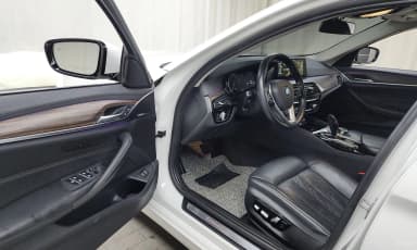 5 Series (G30)