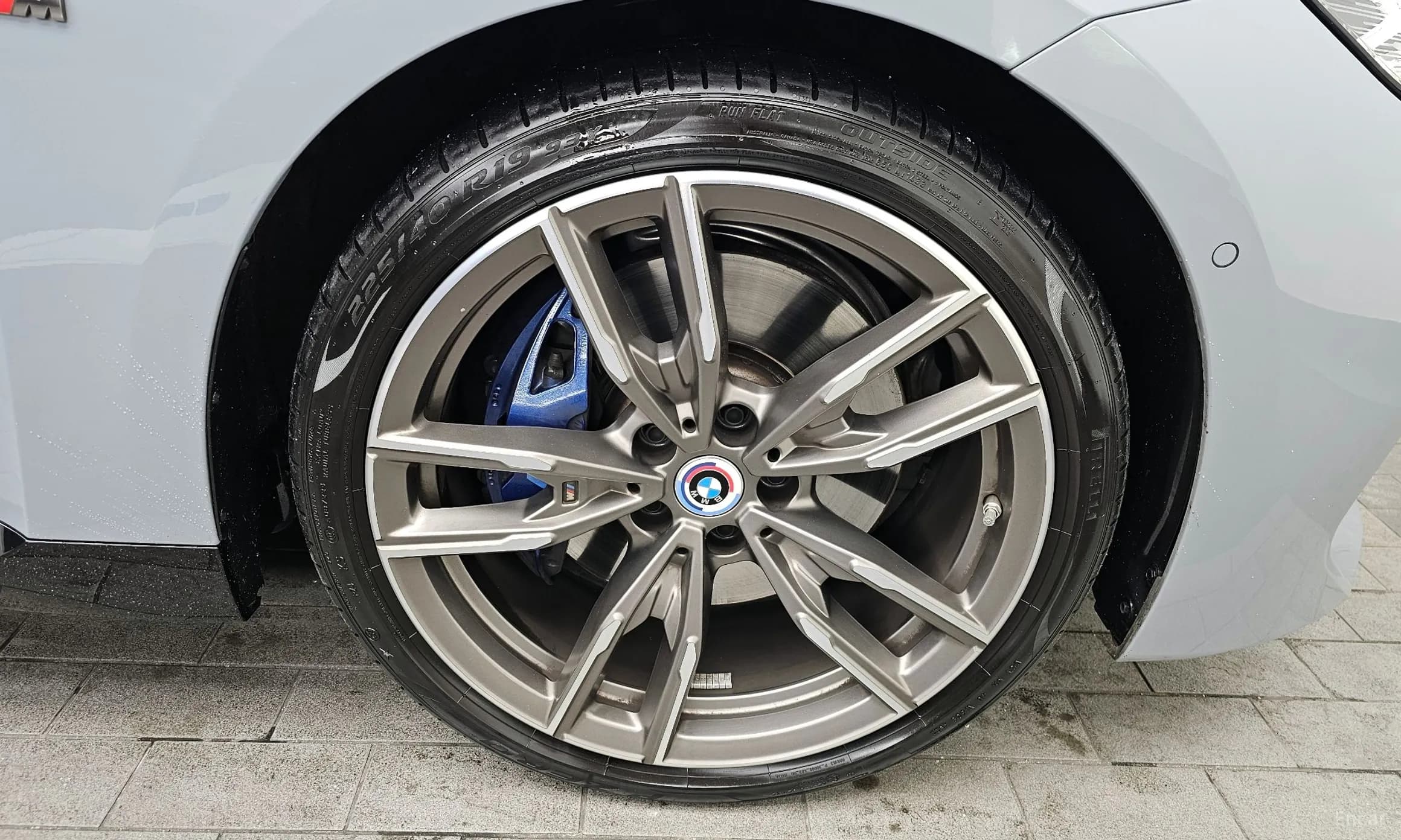 2 Series (G42)