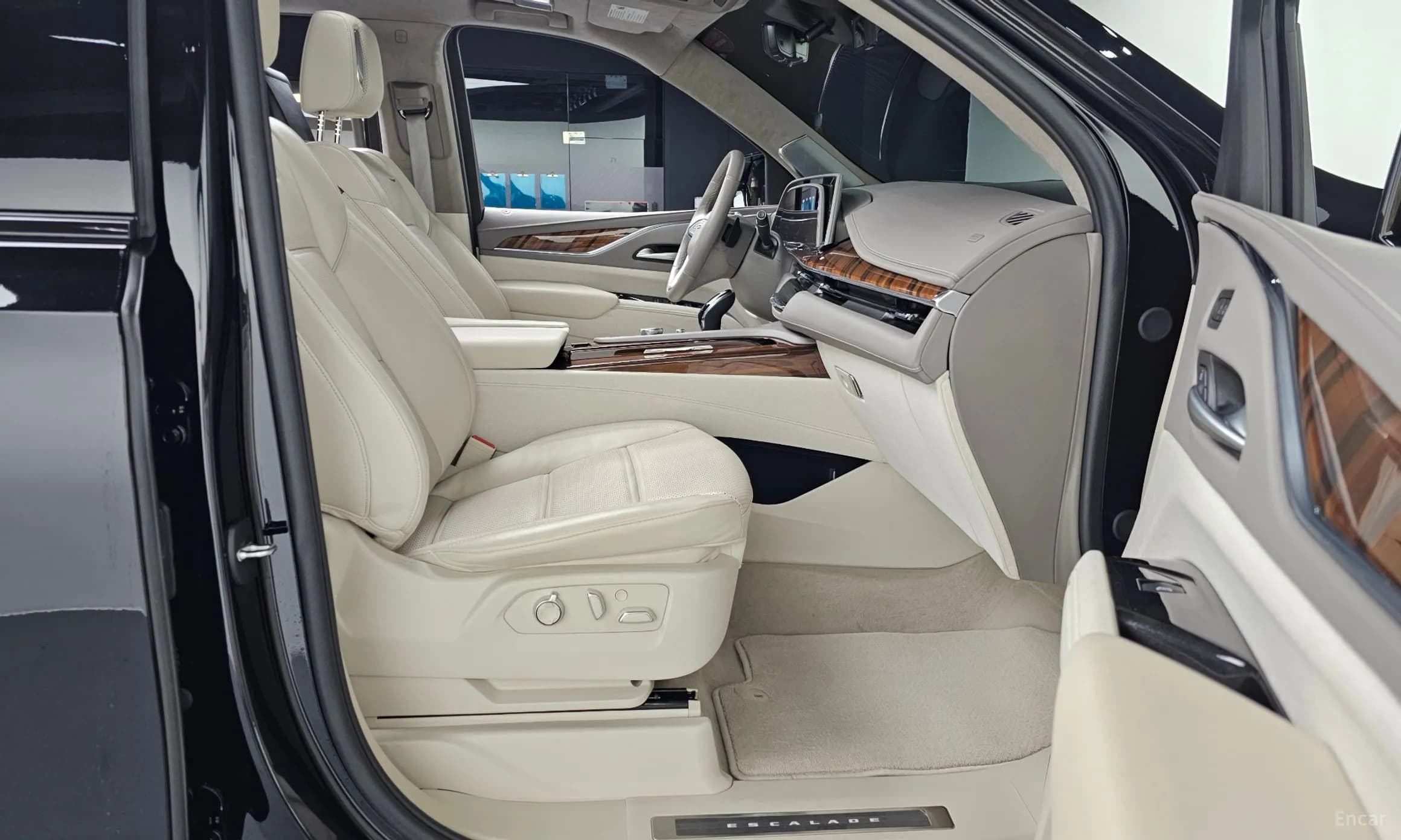 Escalade 5th Generation