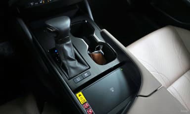 ES300h 7th Generation