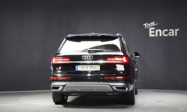 Q7 (4M)