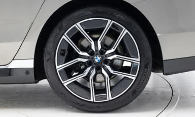 7 Series (G70)