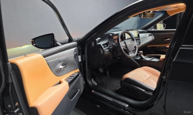 ES300h 7th Generation