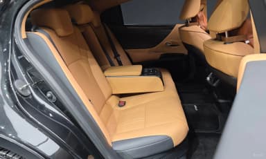 ES300h 7th Generation