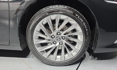 ES300h 7th Generation