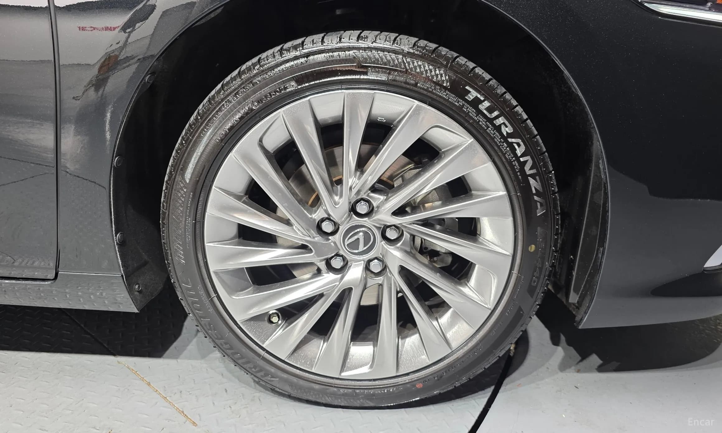 ES300h 7th Generation