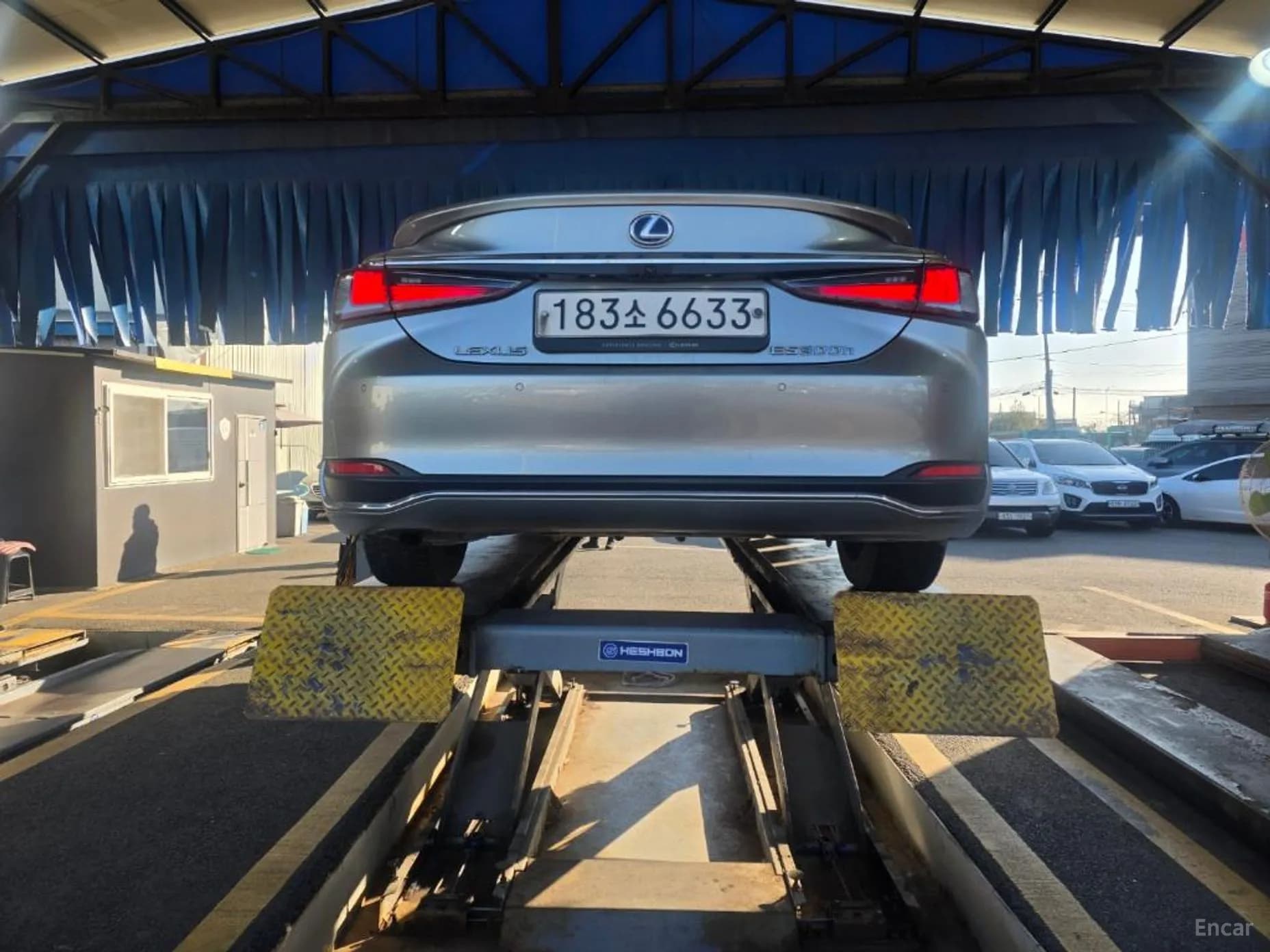 ES300h 7th Generation