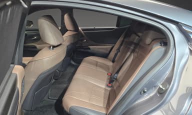 ES300h 7th Generation