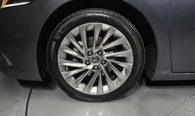 ES300h 7th Generation