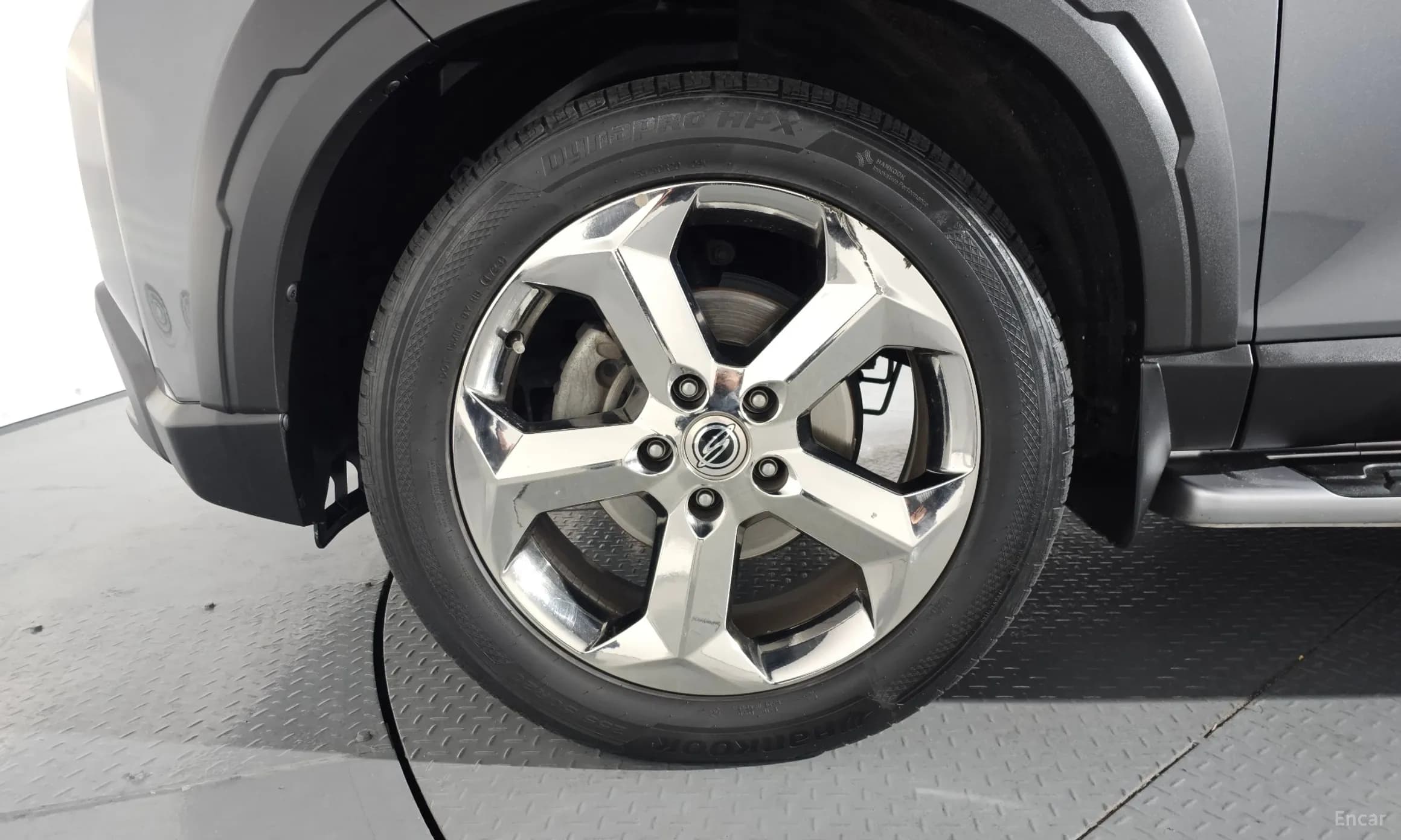 Rexton Sports Khan