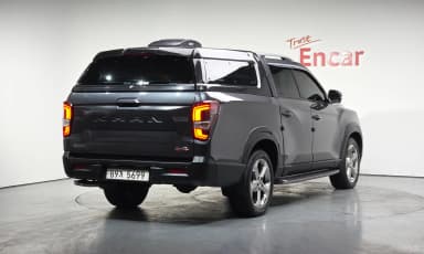 Rexton Sports Khan
