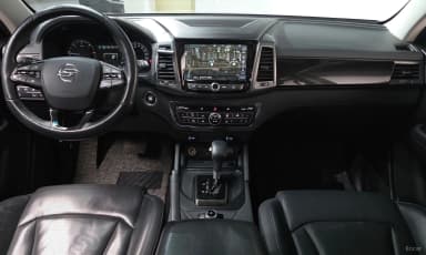 Rexton Sports Khan