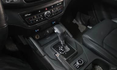 Rexton Sports Khan