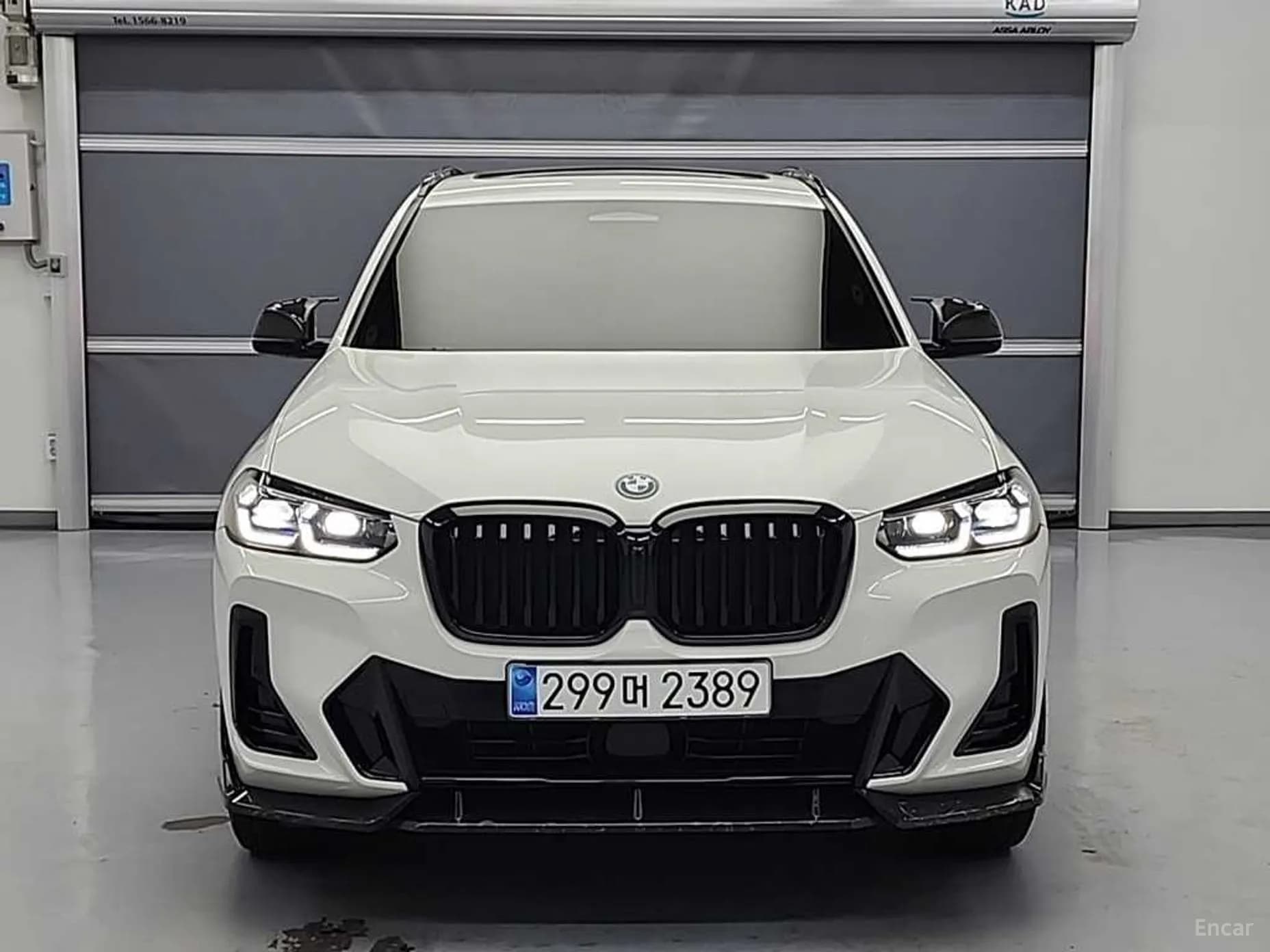 X3 (G01)
