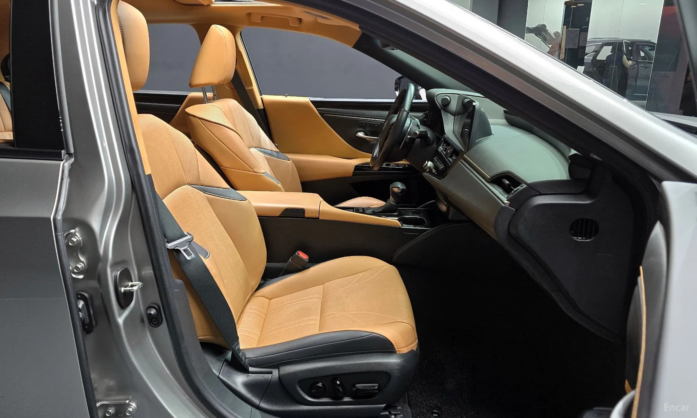 ES300h 7th Generation