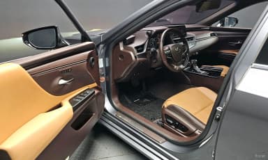 ES300h 7th Generation