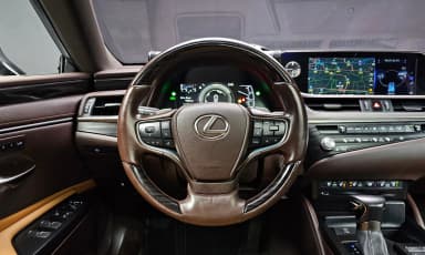 ES300h 7th Generation