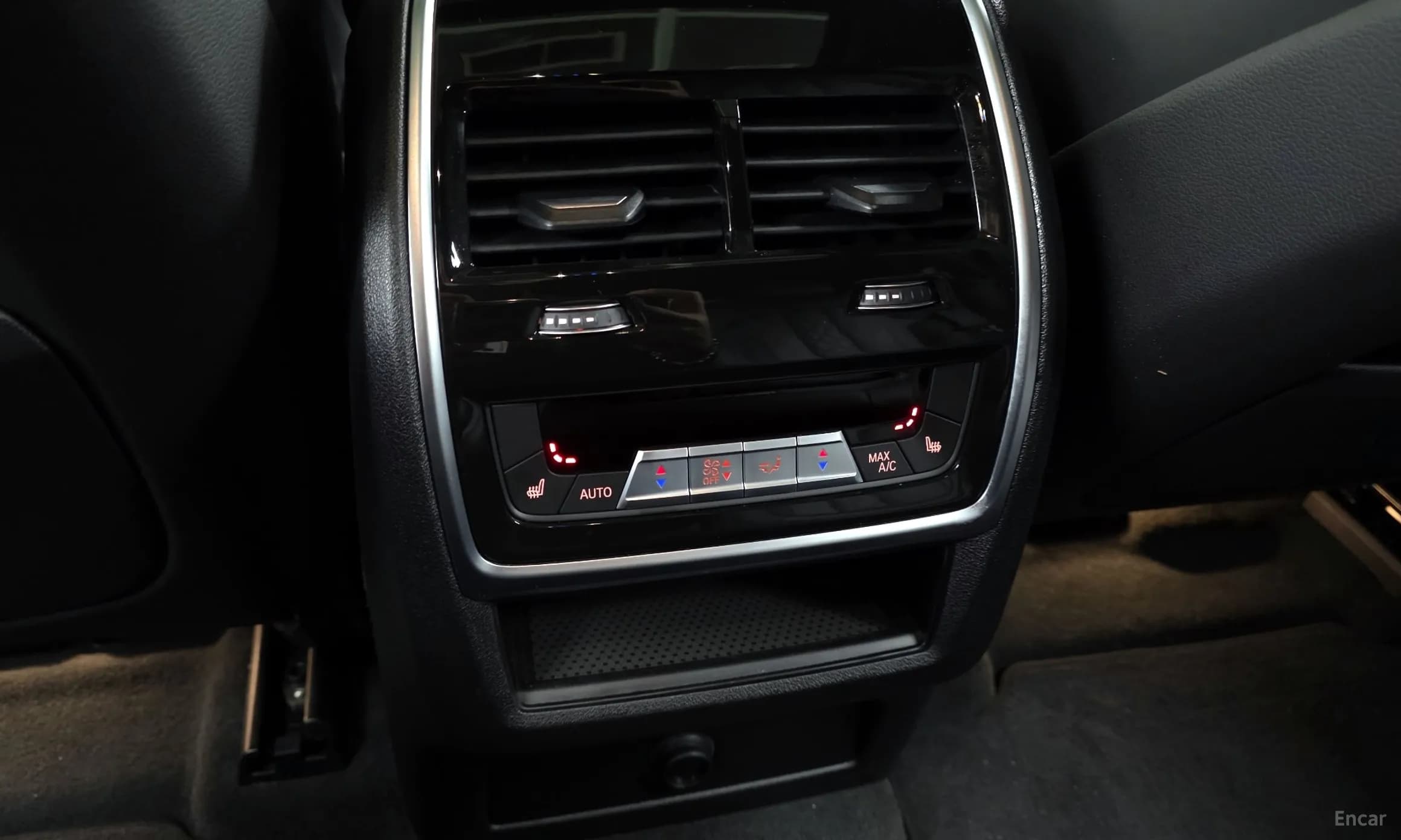 X6 (G06)