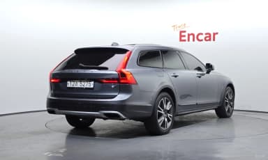 V90 Cross Country