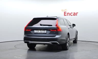 V90 Cross Country