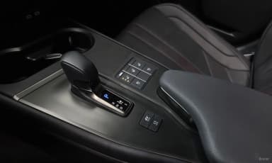 UX300h