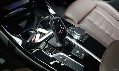 X3 (G01)