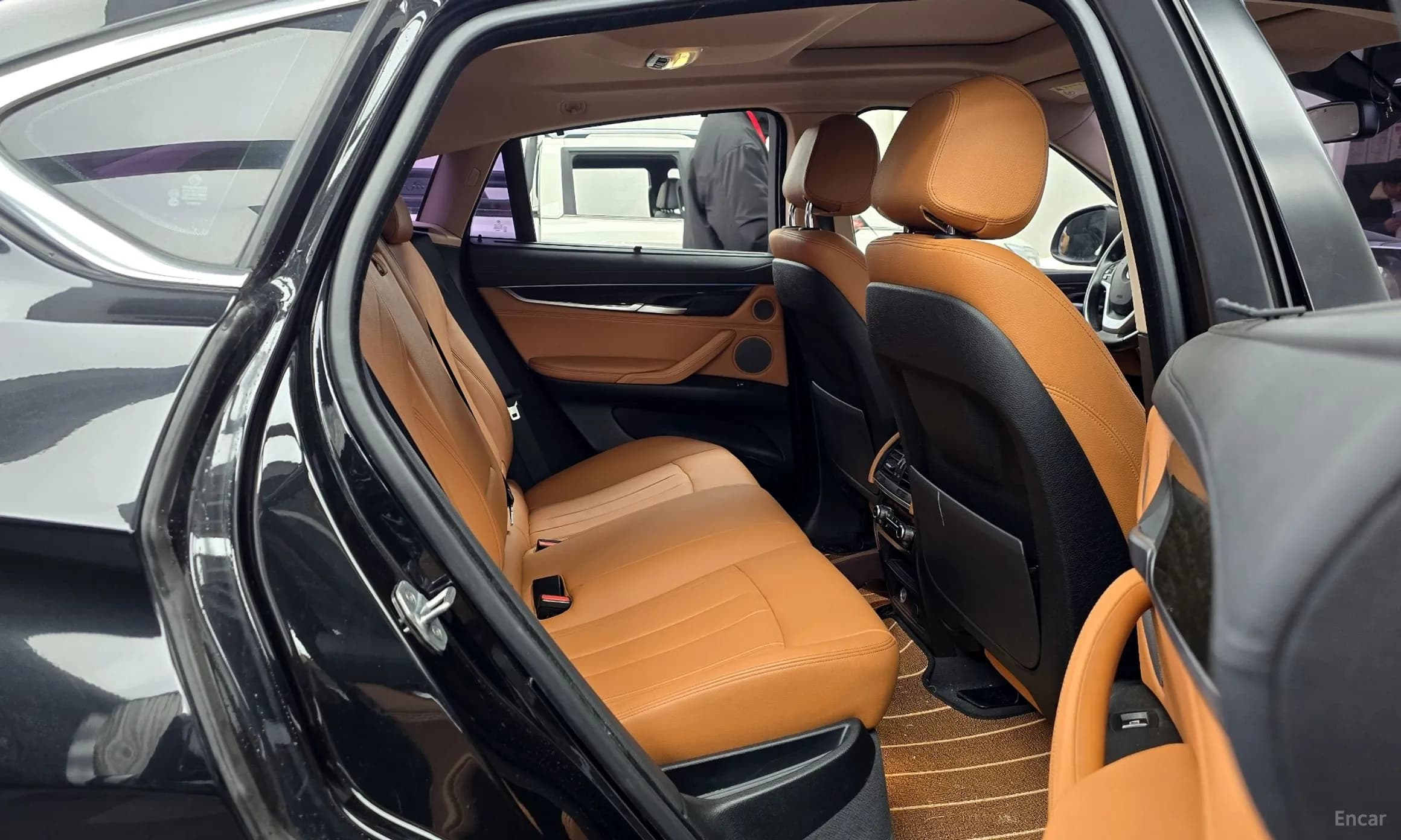 X6 (F16)