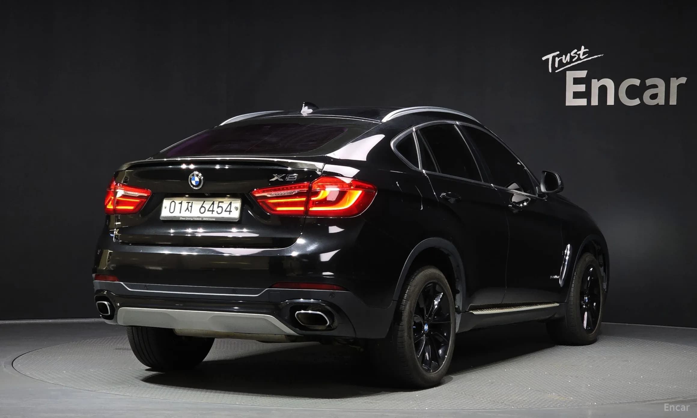 X6 (F16)