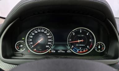 X6 (F16)