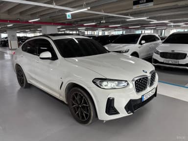 X4 (G02)