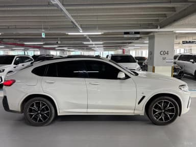 X4 (G02)