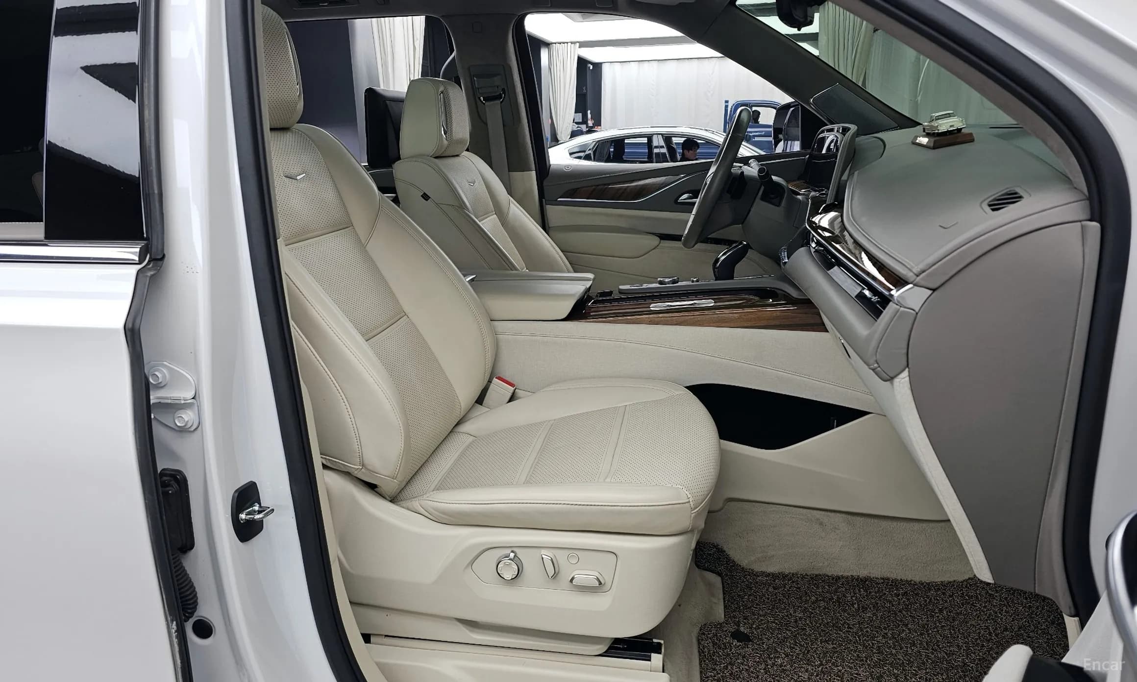 Escalade 5th Generation