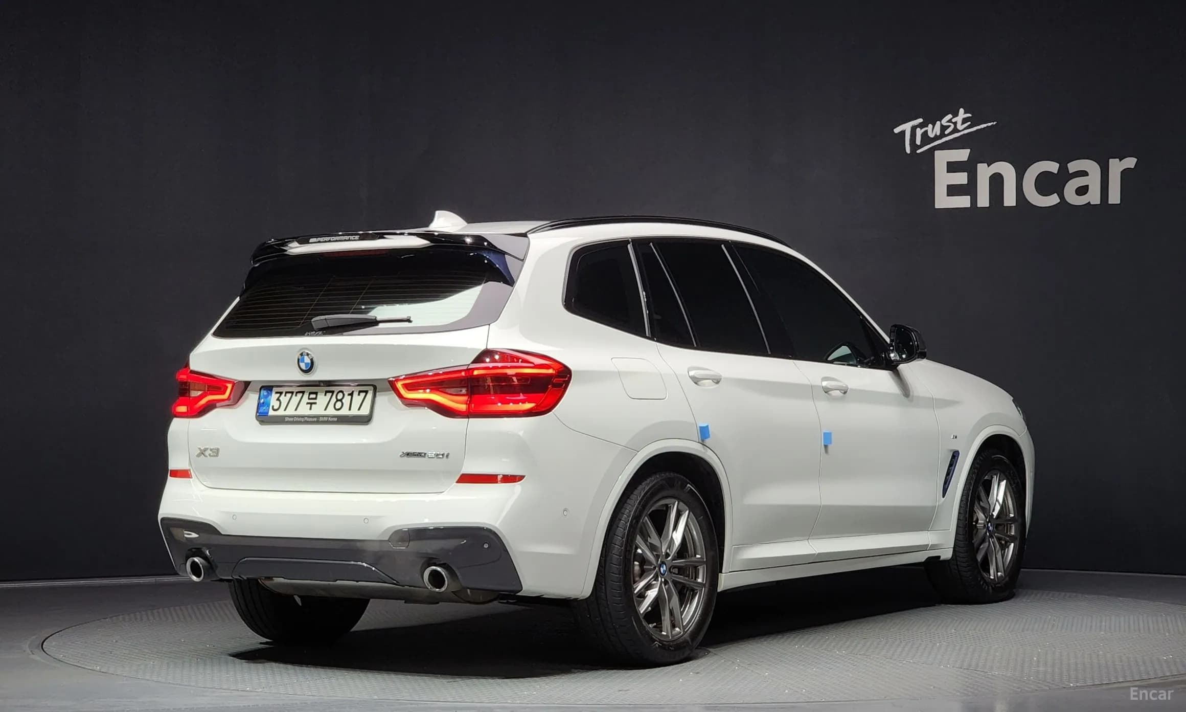 X3 (G01)