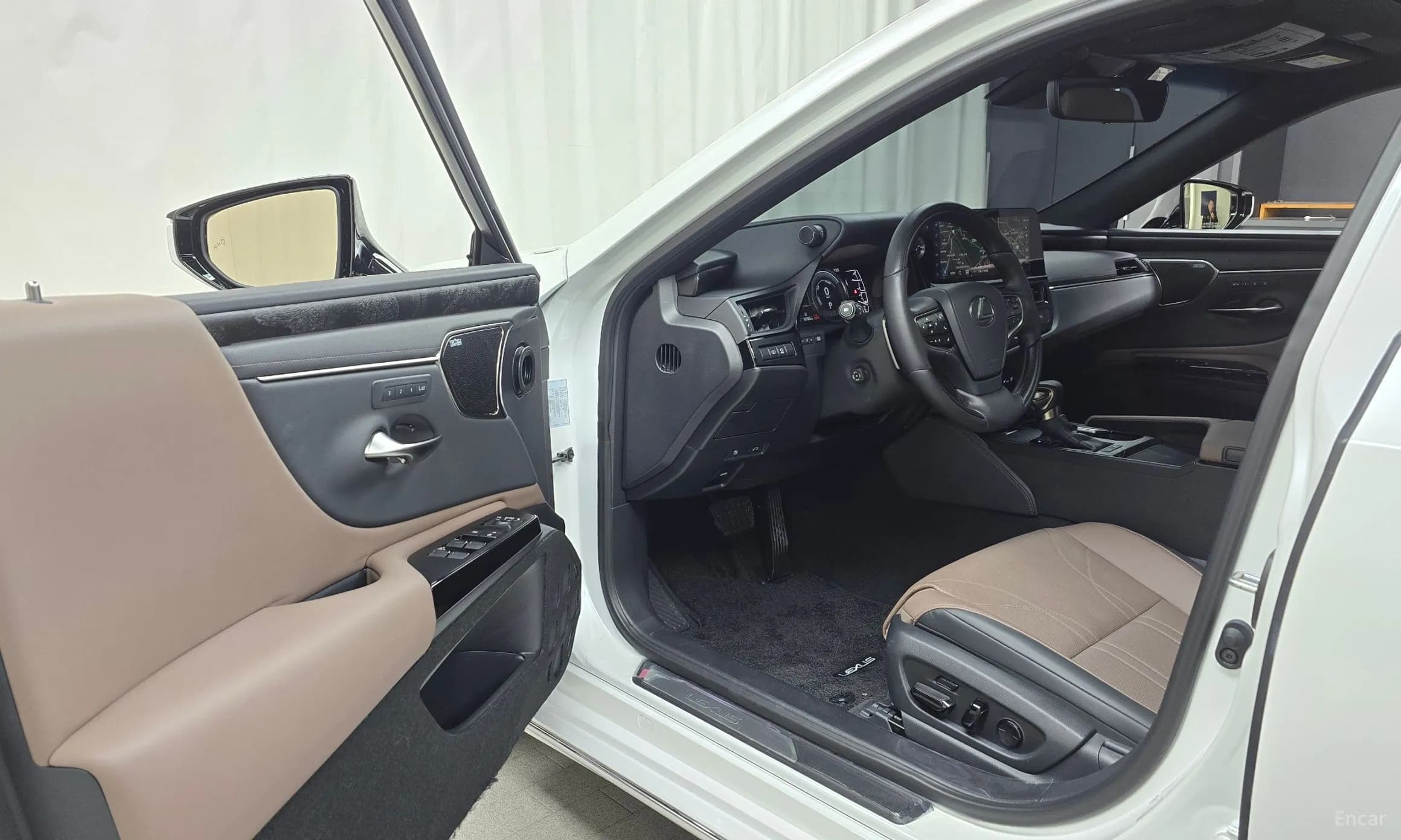 ES300h 7th Generation